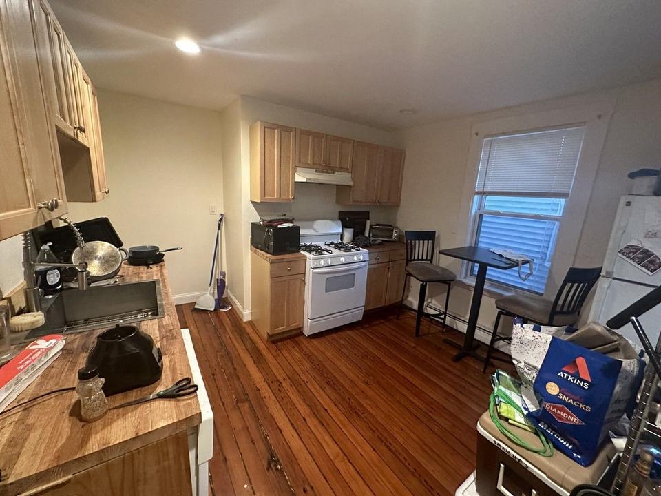 Foto principal - 65 Pleasant St