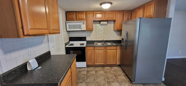 Foto del edificio - 902 E 13th St