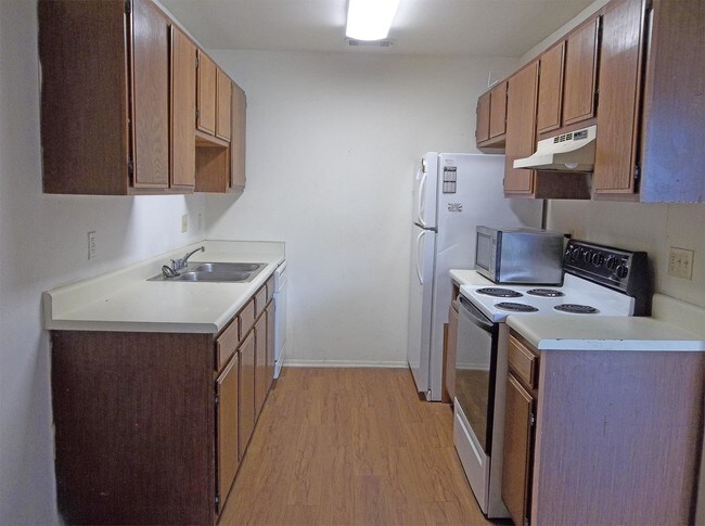 Foto del edificio - 611 Bracewood Cir