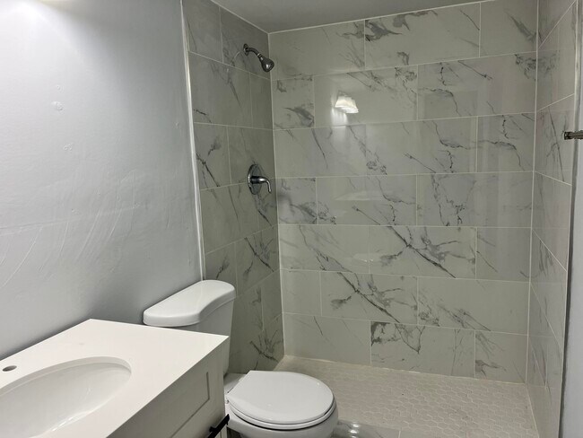 Foto del edificio - 1195 NW 16th Ave