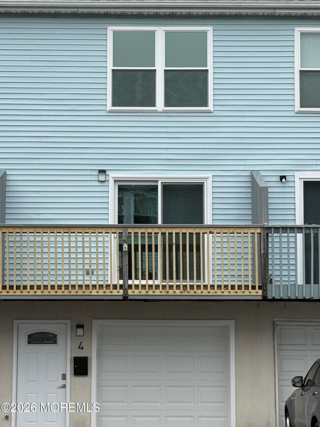 Foto del edificio - 4 Beachway Ave