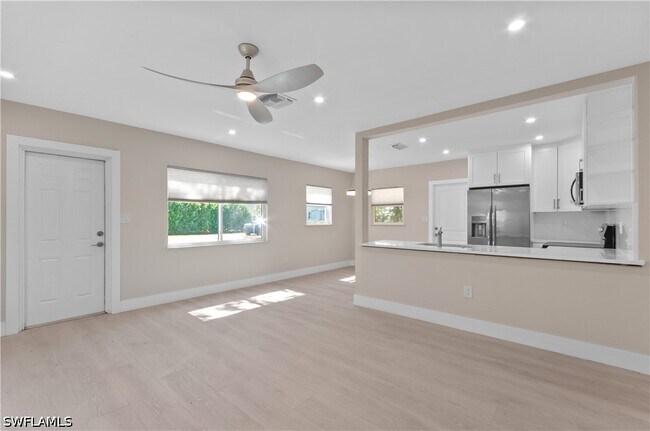 Building Photo - 2685 Van Buren Ave