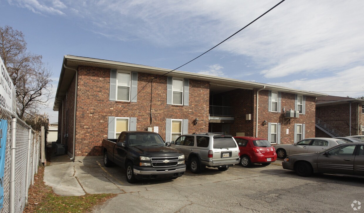 Building Photo - 315 Ash St