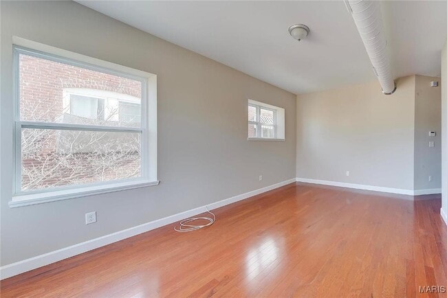 Foto del edificio - 3908 McDonald Ave