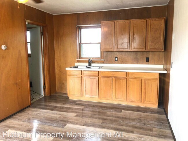 Building Photo - 502-518 Ackley St