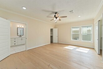 Building Photo - 2631 Persa St Building Photo - 2631 Persa St