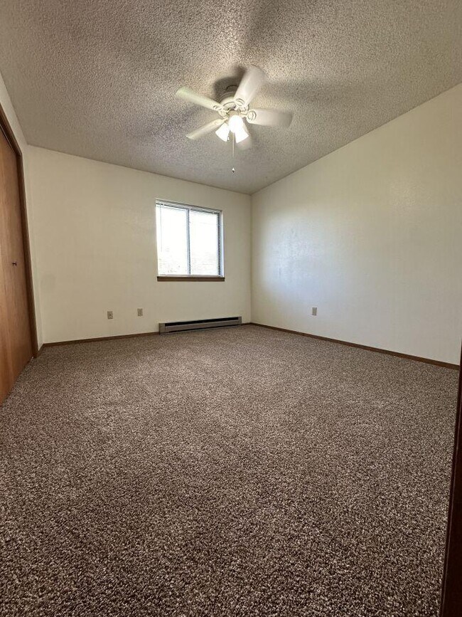 Building Photo - 2 bedroom in Billings MT 59101