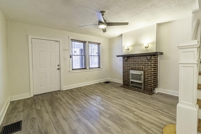 Foto del edificio - 107 Continental St