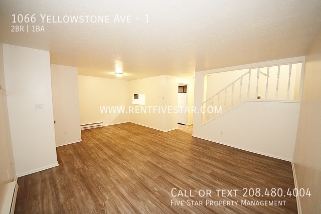Building Photo - Yellowstone Townhouse Apartments