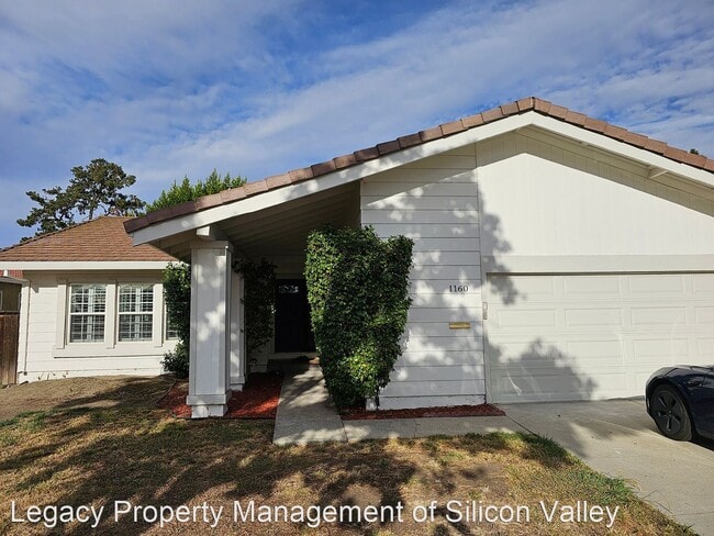 Building Photo - 4 br, 2 bath House - 1160 Sandstone Lane