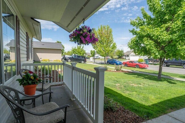 Foto del edificio - Beautiful 3 bedroom 2 bath Post Falls Home