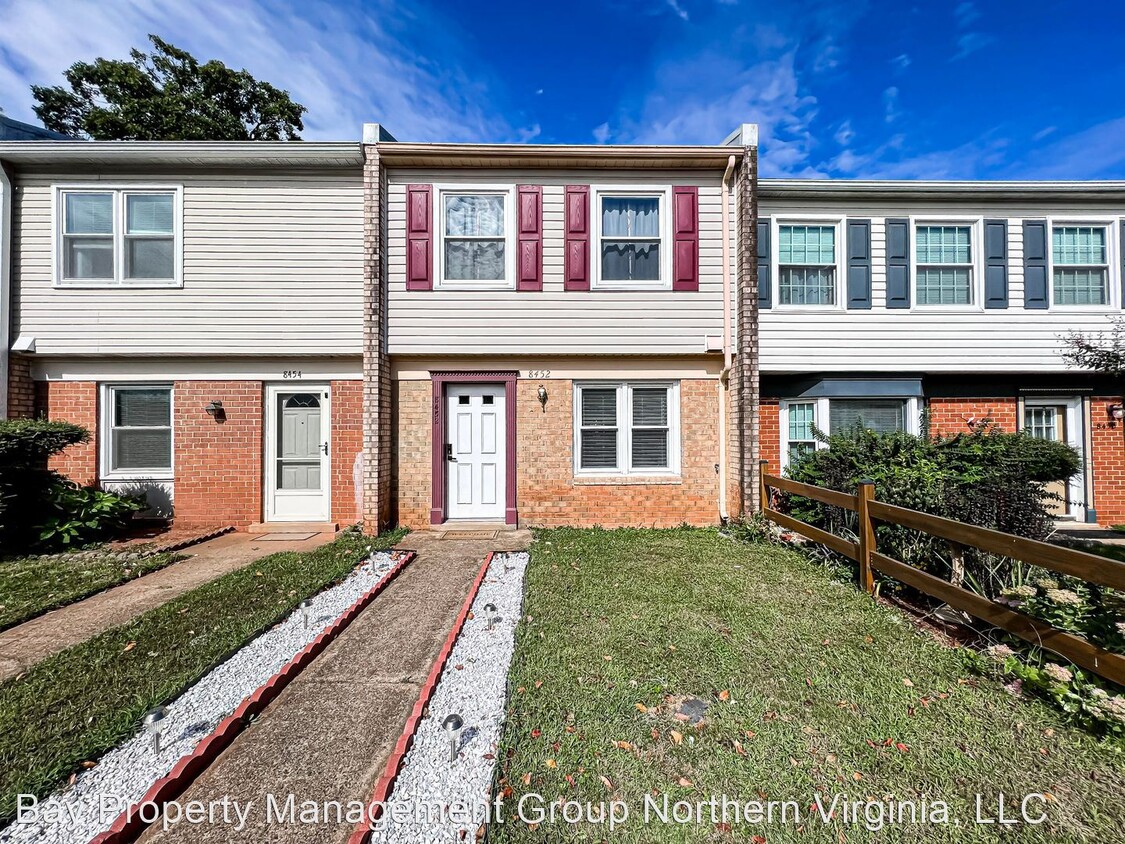 Primary Photo - 2 br, 1.5 bath House - 8452 Sandstone Way