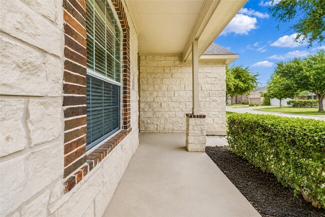 Building Photo - 6030 Starbrook Creek Dr
