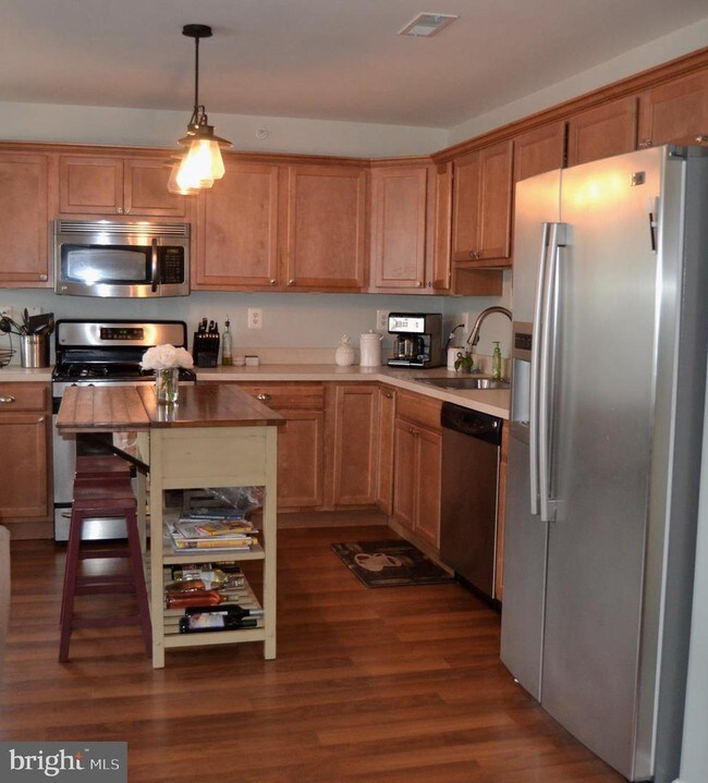 102 Red Bud Ln, Mantua Township, NJ 08051 Apartment for Rent in