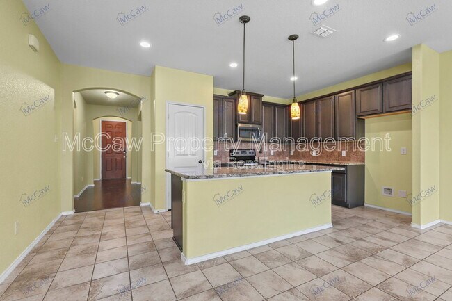 Foto del edificio - 3741 Peach Blossom Rd