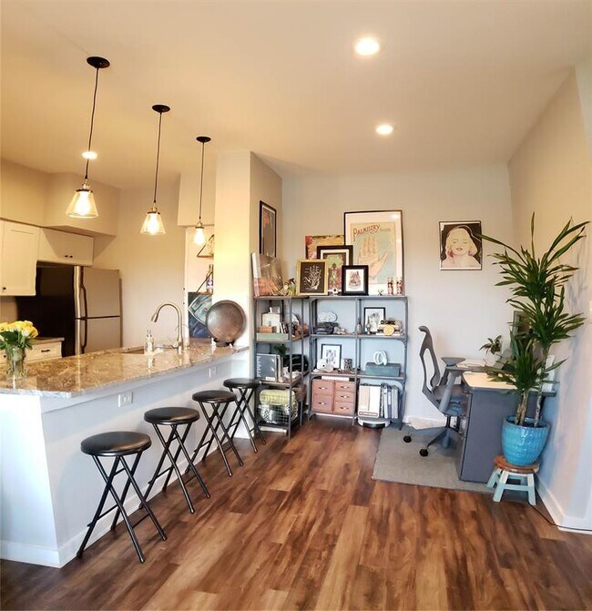 Foto del edificio - 1201 Grove Blvd