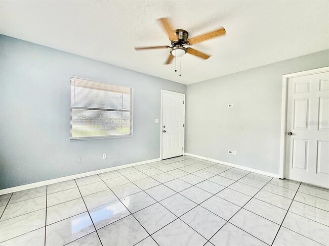 Building Photo - 10812 Hannaway Dr