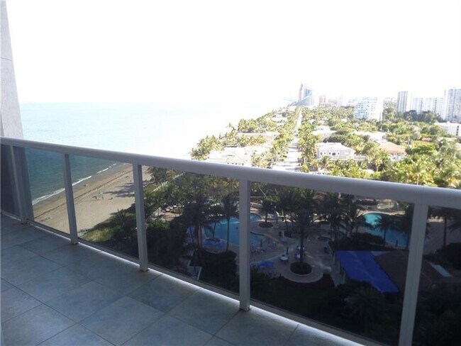 Foto del edificio - 3200 N Ocean Blvd