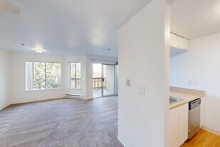 Evergreen Ridge Apartments