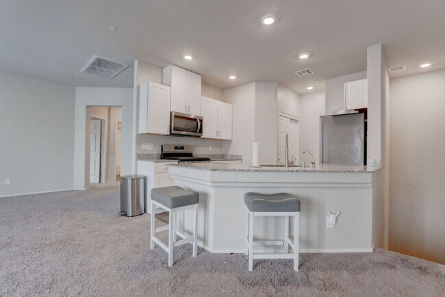 Foto del edificio - 4735 Ridgeley Ave