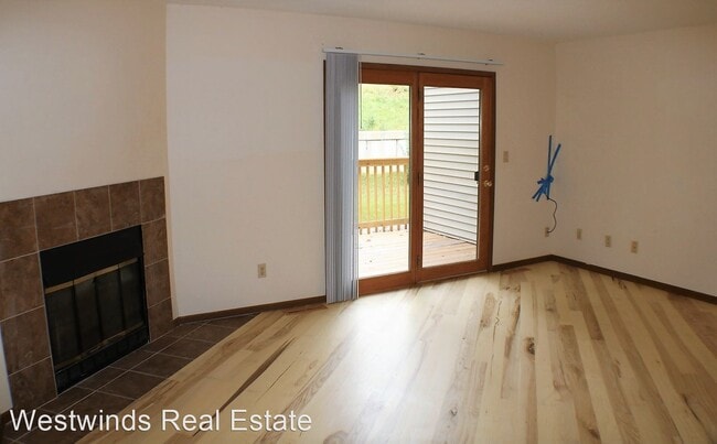 Building Photo - 2 br, 1.5 bath House - 673 Westwinds Drive