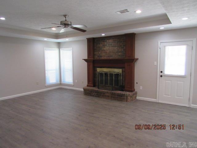 Building Photo - 820 Drake Dr