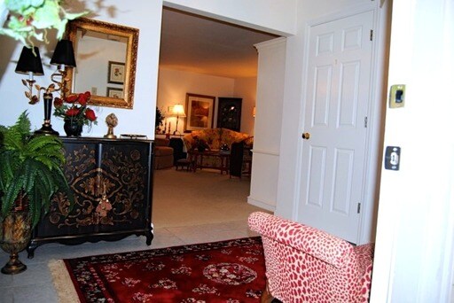 Foto del edificio - 303 Twin Ponds Ln