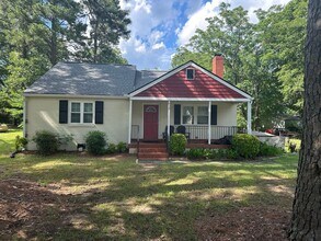 Building Photo - 523 Hilltop Dr