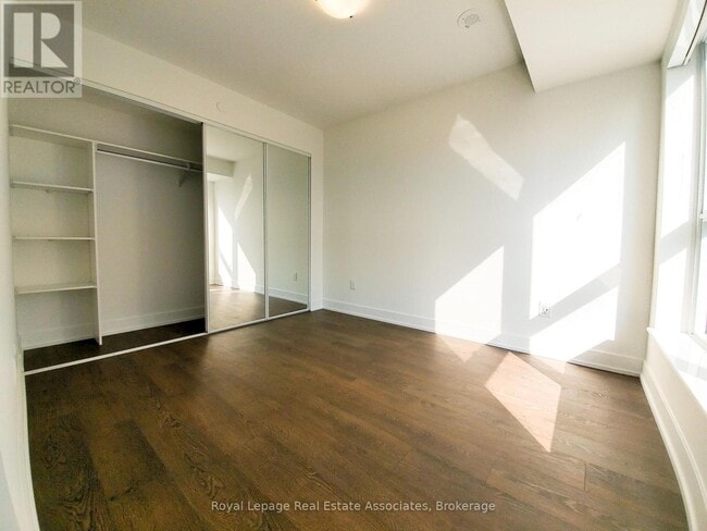 Building Photo - 5 Mabelle Ave