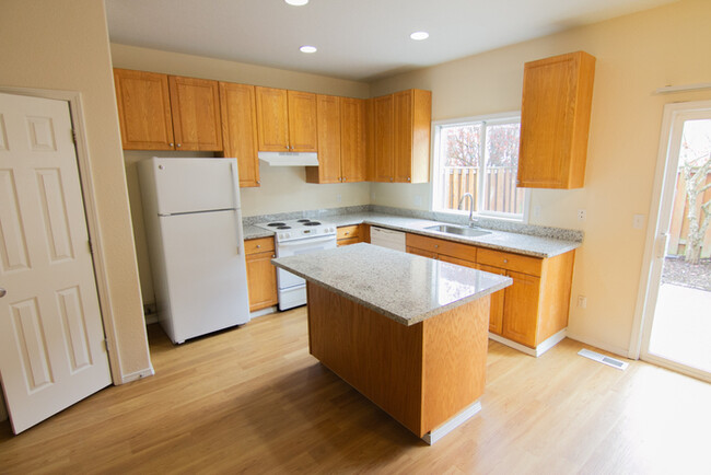 Foto del edificio - 18632 SW Bryant St