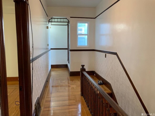 Foto del edificio - 2064 McAllister St