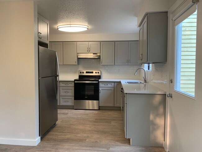 3101C - Cocina - Halo 11 Townhomes