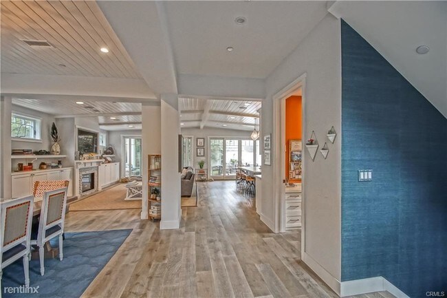 Foto del edificio - 5 br, 5.5 bath House - 2504 Walnut Ave