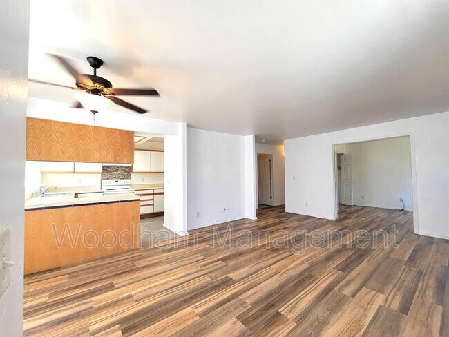 Foto del edificio - 3026 W Villard St