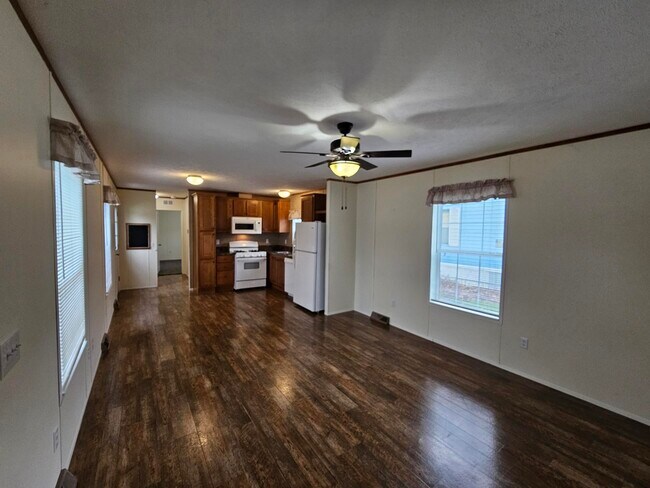 Foto del edificio - 418 Tulip Dr