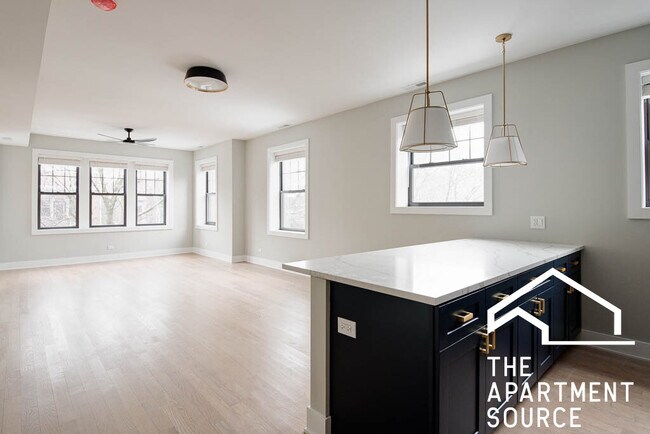 Building Photo - 4409 N Seeley Ave