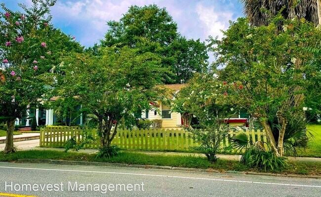 Foto del edificio - 3 br, 1 bath House - 1312 N Fern Creek Avenue