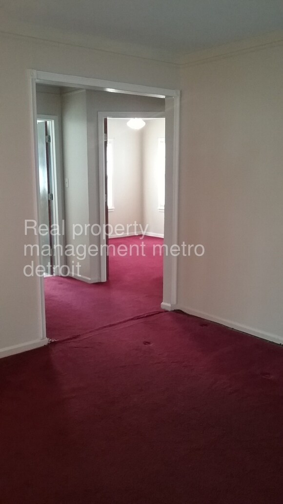 Foto del edificio - 28453 Donnelly St