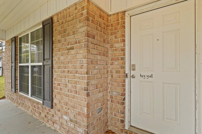 Building Photo - 220 Augusta Way