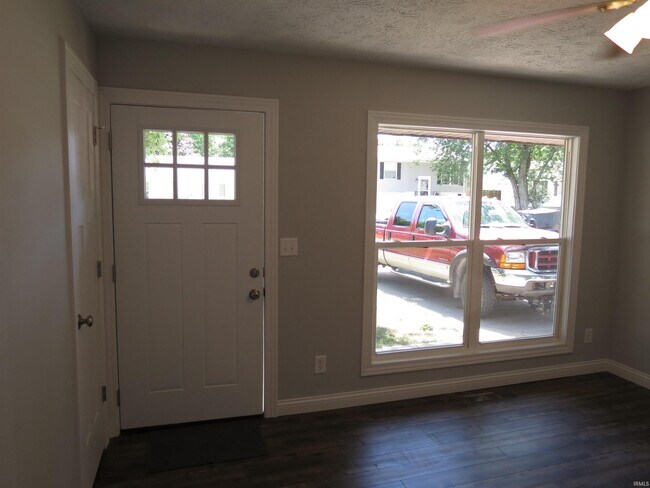Foto del edificio - 4314 McClellan Ln