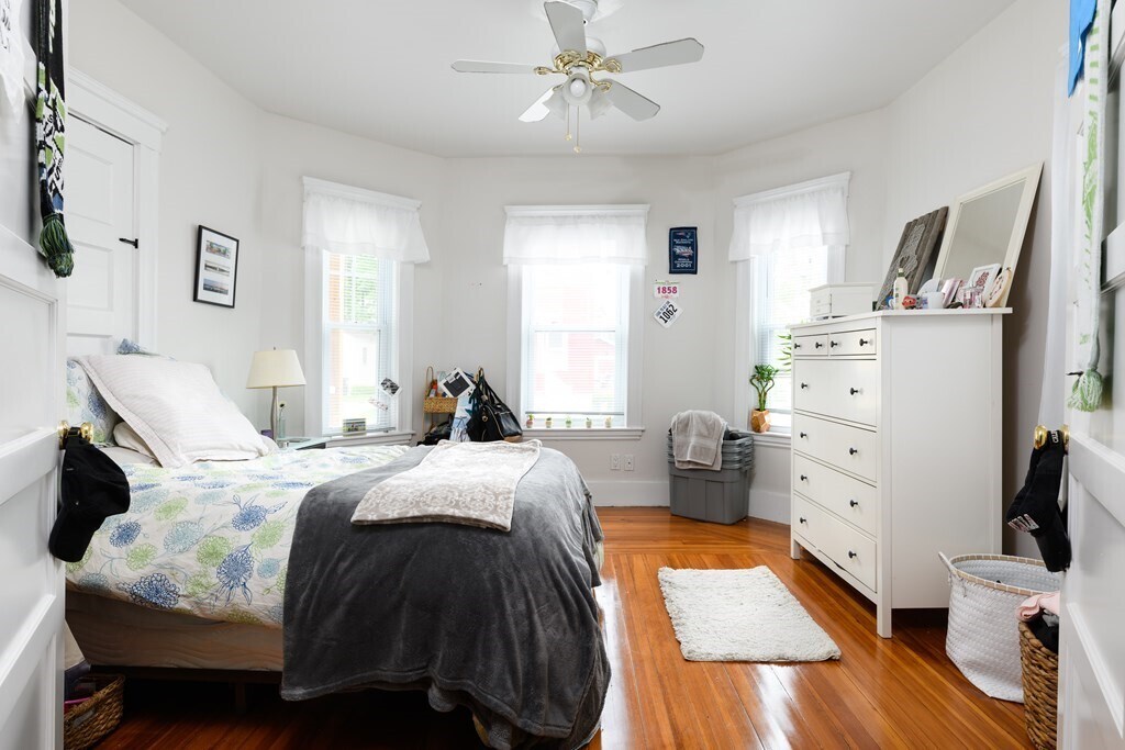 Primary Photo - 39 Magoun St