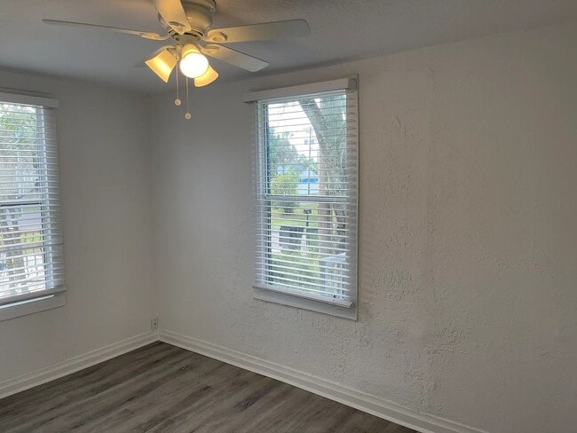 Foto del edificio - 2103 W Grace St