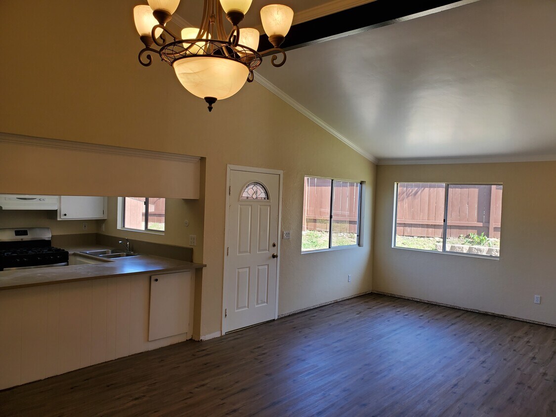 970 El Pico Ct, Vista, CA 92083 House for Rent in Vista, CA