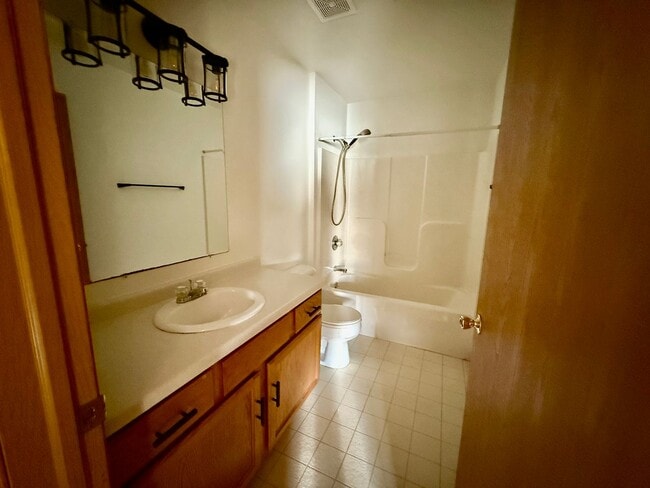 Building Photo - N184 State Park Rd