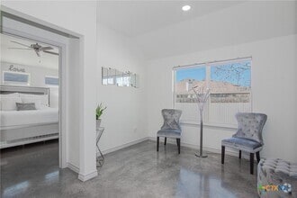Building Photo - 765 Freedom Cir