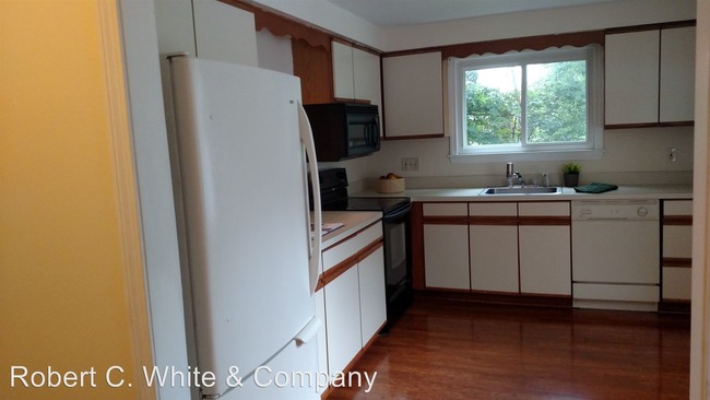 Building Photo - 2 br, 2.5 bath House - 26 Abbey Lane