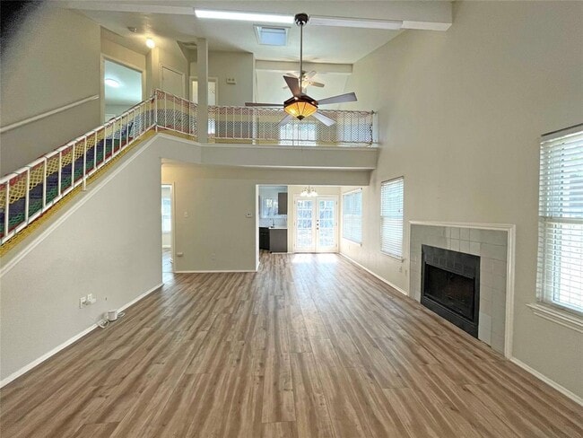 Foto del edificio - 2315 Claudia June Ave