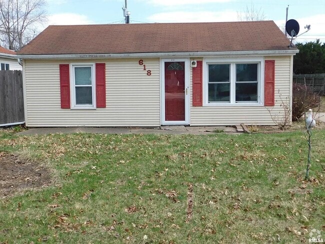 Building Photo - 618 3rd St