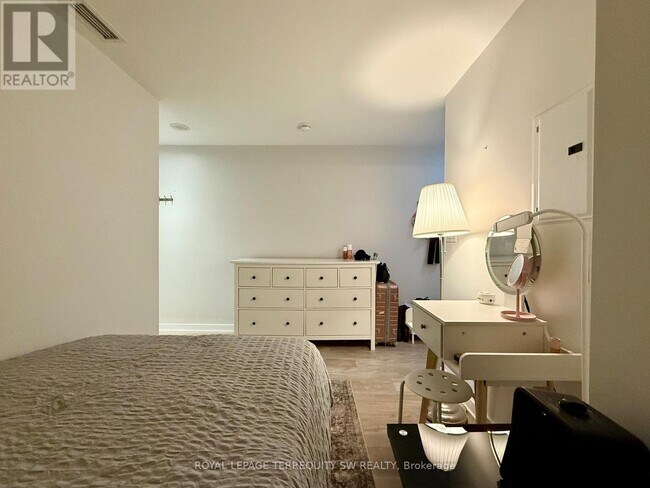 Photo du bâtiment - 21 Iceboat Terr