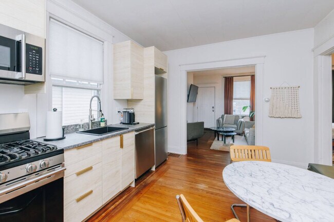 Foto del edificio - 3508 Tarpis Ave